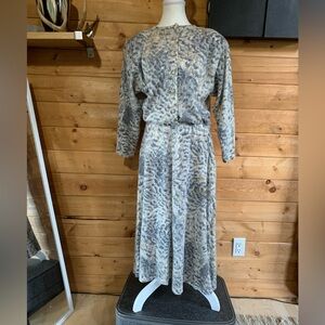 Vintage Leopard Print‎ Dress Button-Up Grey Fuzzy Maxi Shoulder pads drop Waist